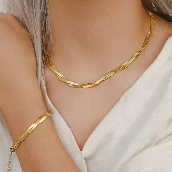Vervé Necklace