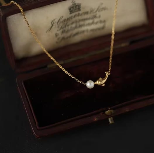 Delfyne Necklace